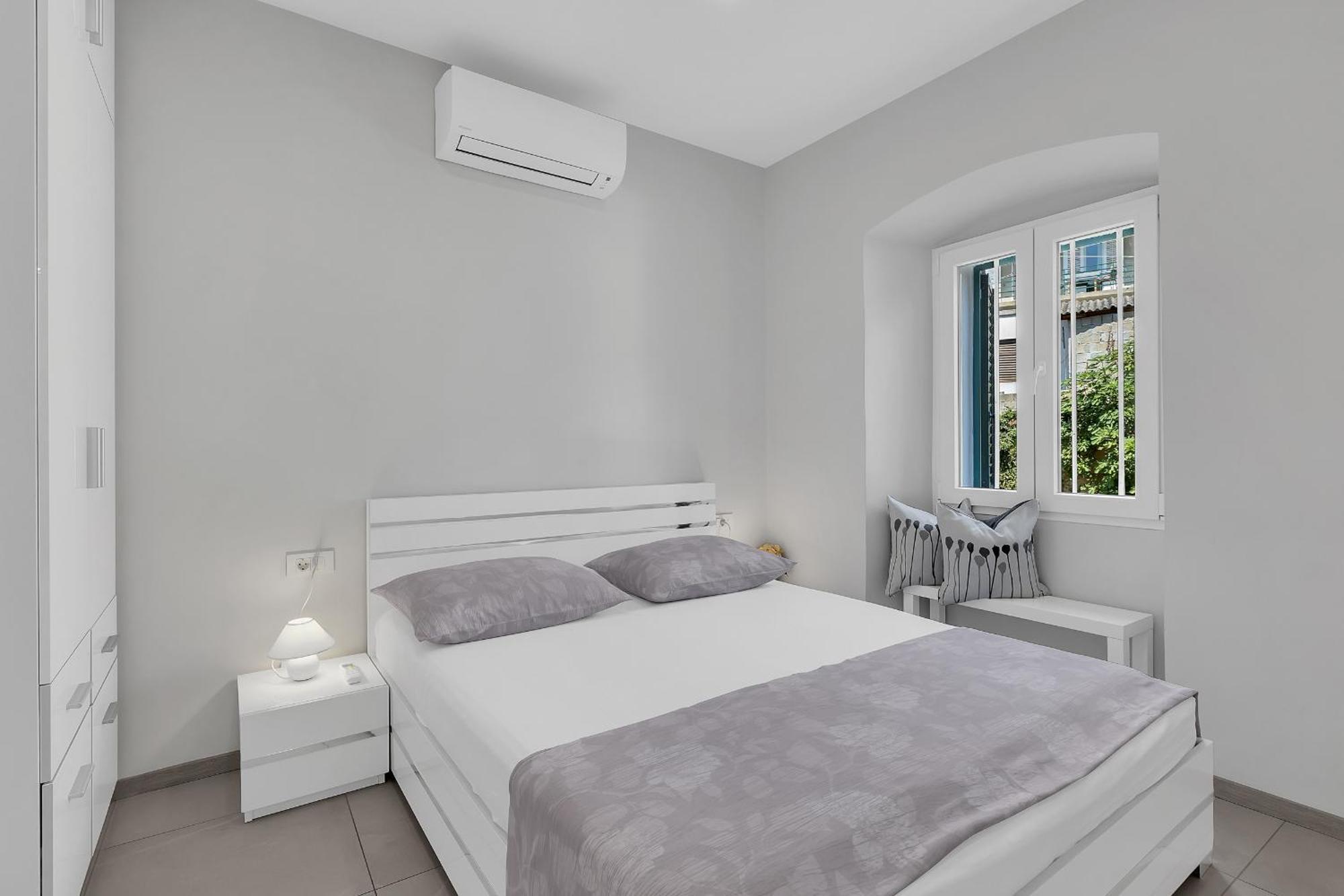 City Center Apartment Dvor Kalalarga Makarska Esterno foto