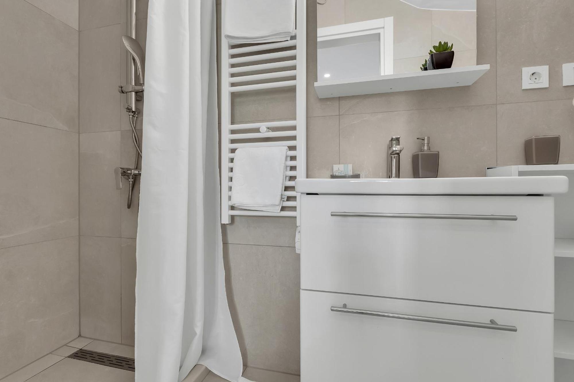 City Center Apartment Dvor Kalalarga Makarska Esterno foto