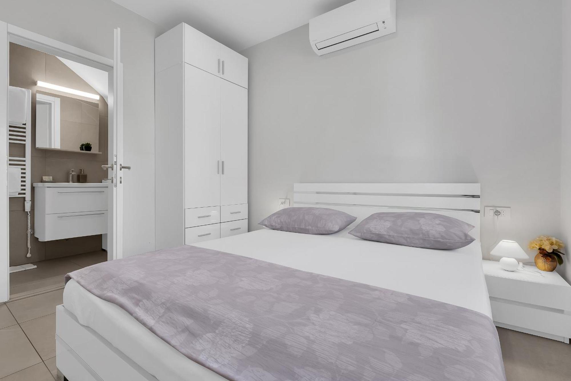 City Center Apartment Dvor Kalalarga Makarska Esterno foto